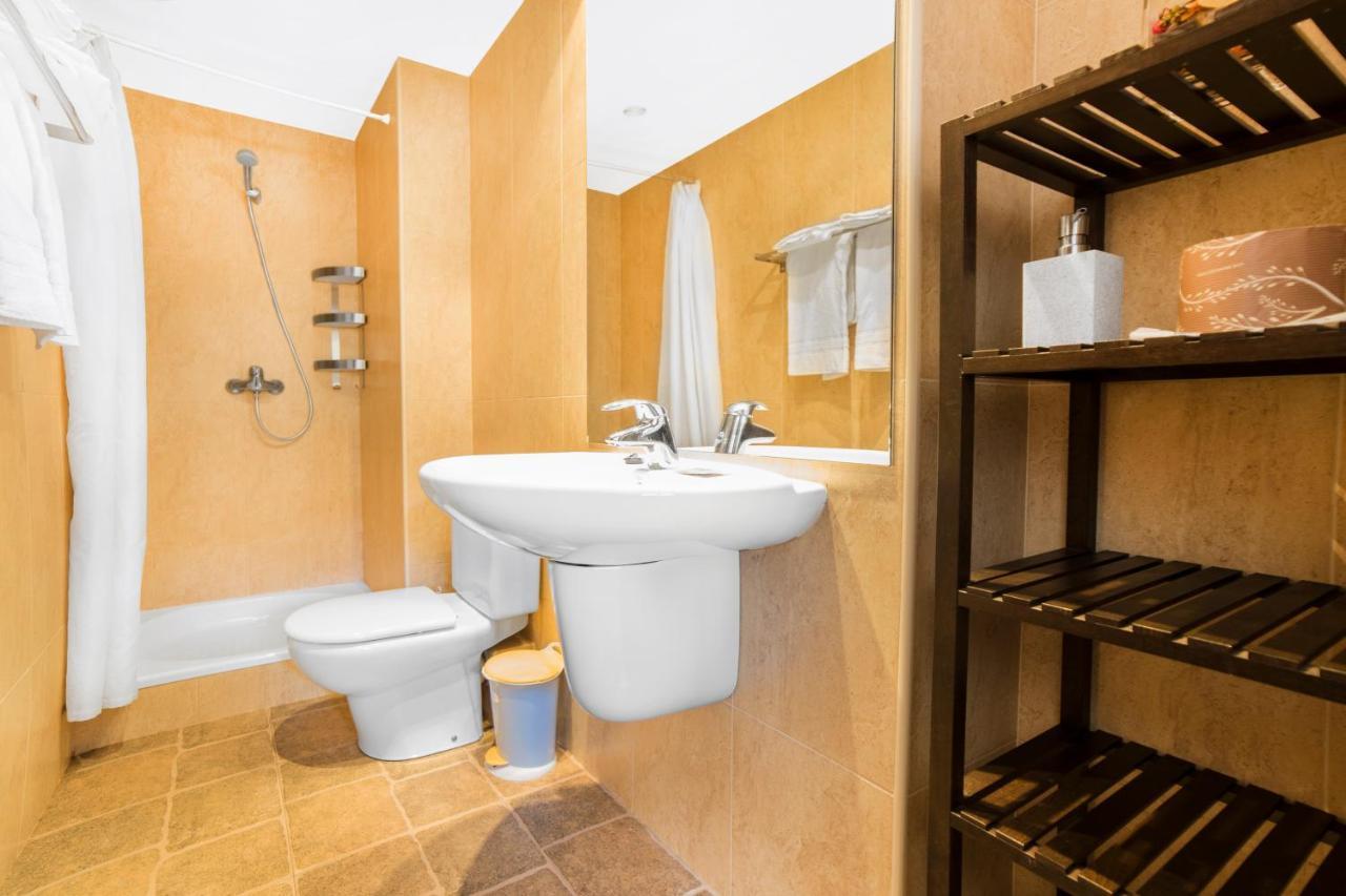Apartaments Esquirol Ел Тартер Екстериор снимка