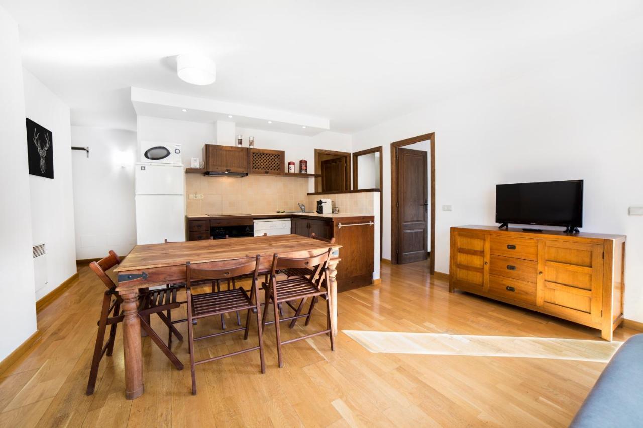 Apartaments Esquirol Ел Тартер Екстериор снимка